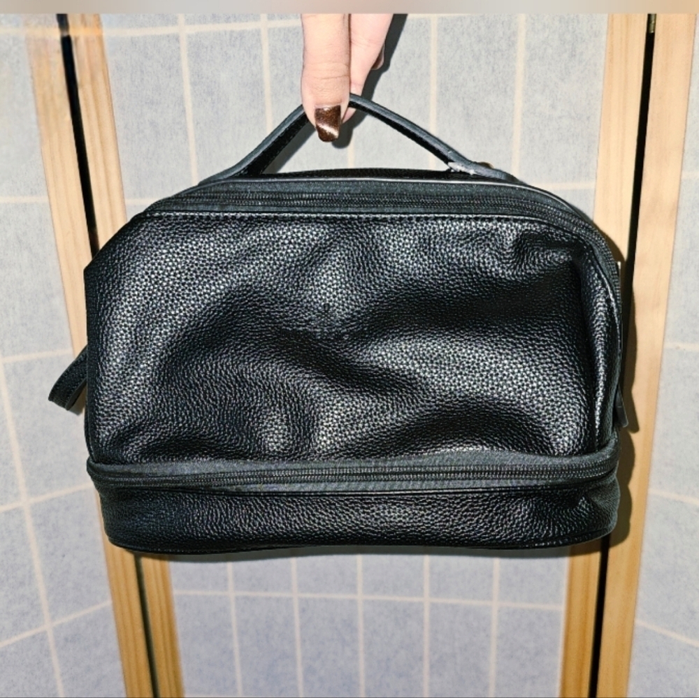 Vegan leather zip up travel bag